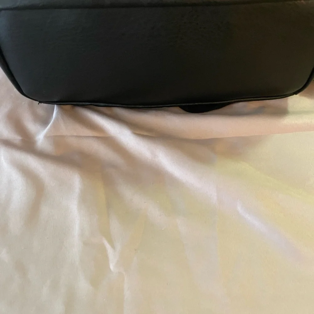 Darcy Marks London Vegan Leather Black‎ Backpack Purse Bag 12x12x5”